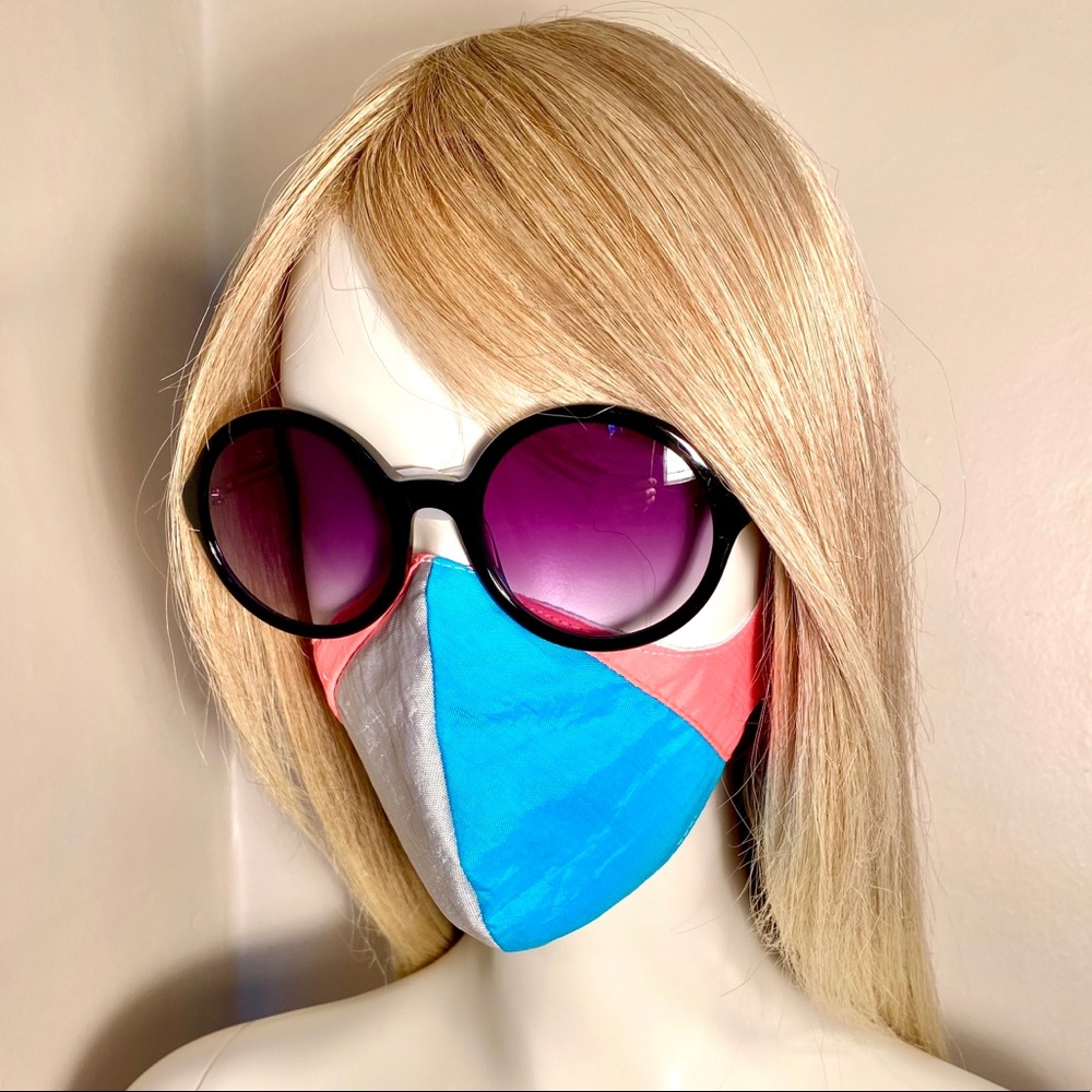 Ear- Loop Face Mask - Picture 2 of 8